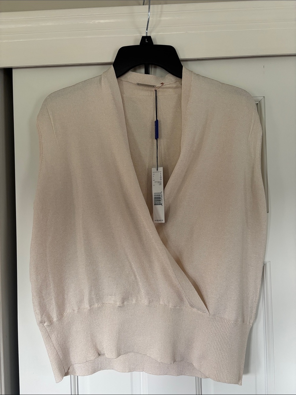 Women’s Cream Surplice Elie Tahari light sweater shirt